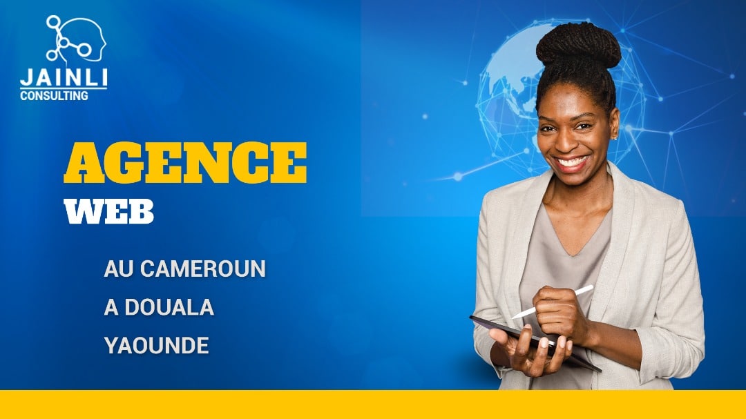 Femme noire tenant une tablette